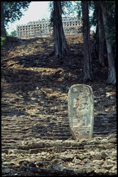 yaxchilan-13.jpg