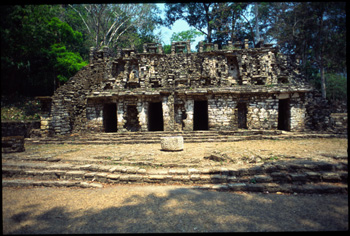 yaxchilan-17.jpg