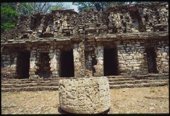 yaxchilan-18.jpg